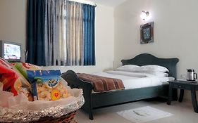 Super Townhouse Oak Prabhat Road